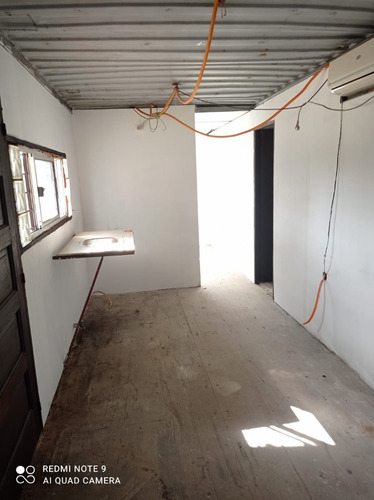 Imagen 4 de 5 de Contenedor A Terminar Con Gran Terreno, Financiado, Terreno De 400 M2 Con Contenedor Grande Mas Baño Integrado Afuera