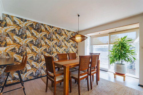 Casa En Venta De 4 Dorm. En Las Condes