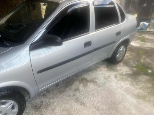 Chevrolet Corsa Sedan 1.6 Classic 4p