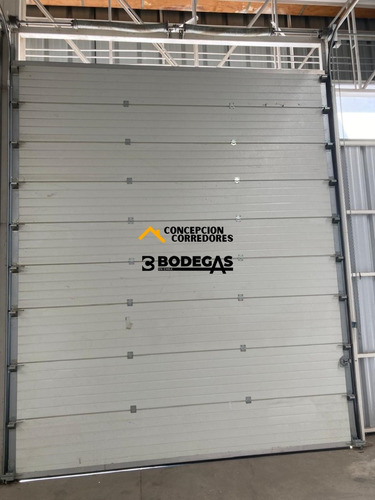 Arriendo Bodega De 300 M2 En Camino A Noviciado.