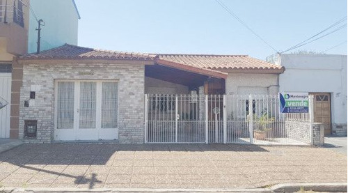 Casa En Venta En Ezpeleta