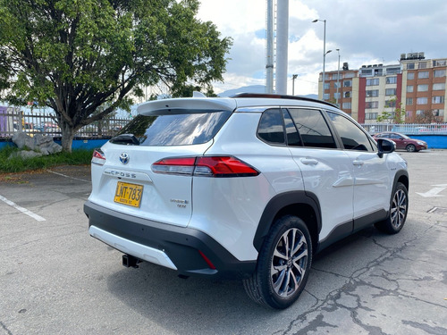 Imagen 10 de 25 de Toyota Corolla Cross Hybrida 2023