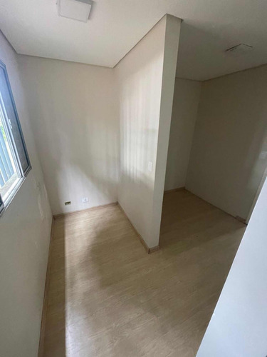 Apto Com 2 Dorm E 1 Banheiro!