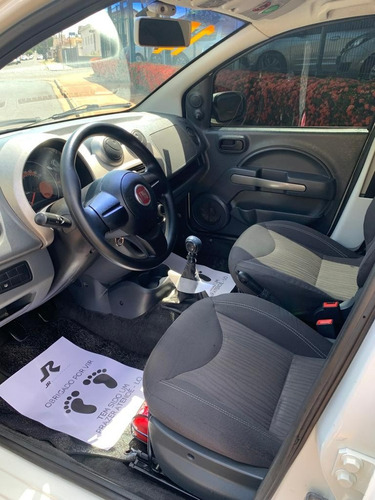 Imagem 11 de 13 de Fiat Uno Way Evo 1.0 Branco 2014