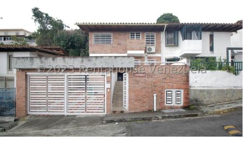 Lindisima Casa En Venta, Remodelada En Alto Prado, Condg Mas 23-23959