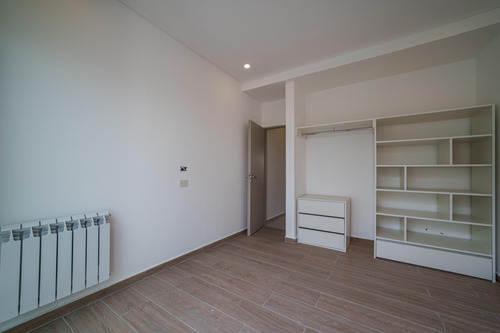 Departamento Tres Ambientes Con Patio A La Venta En Lujan Centro Sarmiento Al 600
