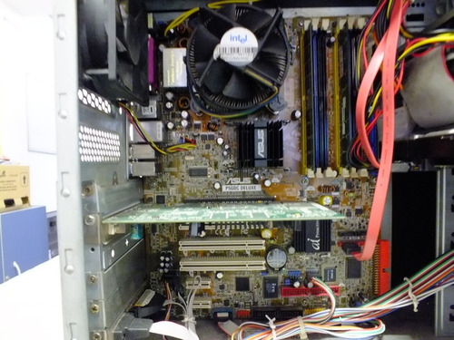 Cpu Pentium 4 3.00ghz/hd 500gb /mem. 3gb Ddr2 66/p.video