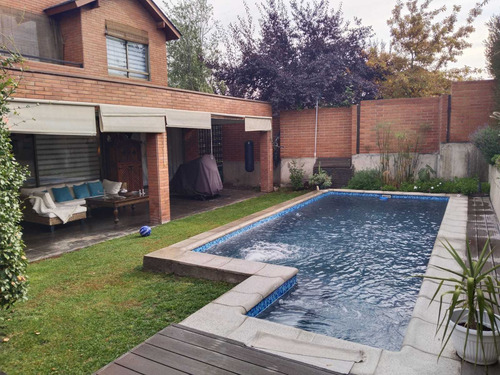 Casa 146 M2, 4d+4b+piscina, Peñalolén (71833)