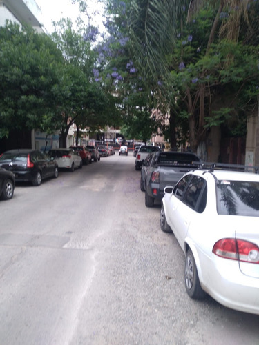 Nueva Cordoba Amplio Monoambiente Con Patio A Metros De Pocito Sobre Peredo Casi Esq Velez Sarfied