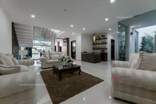 Casa En Venta De Lujo Arcos Guadalupe Zapopan