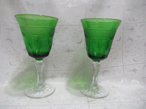 Par Copas Cristal Color Verde Con Fuste Facetado 13 Cm Alto