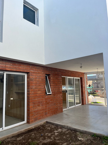 Manantiales 1- Alquiler Duplex 3 Dormitorios