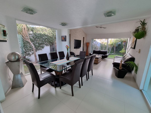 Hermosa Casa En Venta En Colinas De Santa Fe, Morelos