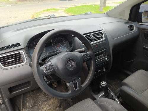 Volkswagen Suran 1.6 Trendline 11b 2012
