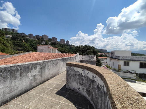 Venta De Casa Quinta En Colinas De Santa Mónica