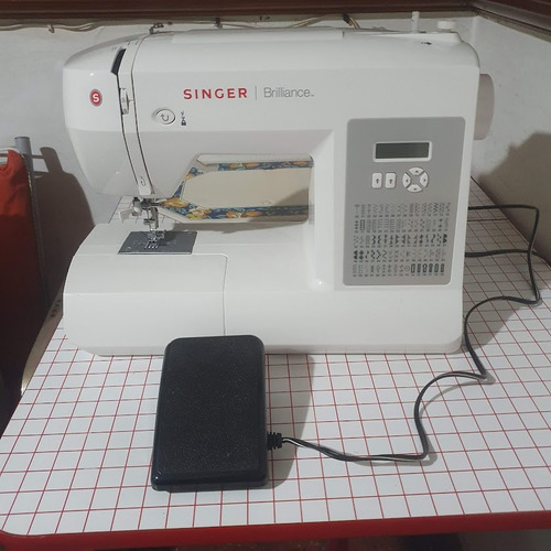 Máquina De Coser Singer Brillance 6180 Blanco (Usado)