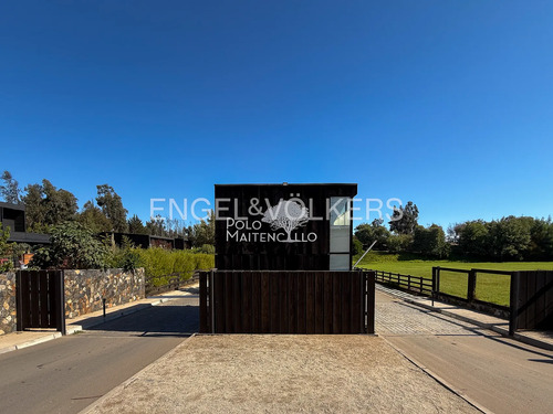Terreno De 727 M² En Condominio Polo Maitencillo