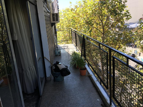 Imagen 3 de 12 de Departamento De 3 Ambientes En Venta, En Zona Del Cid Campeador, Caballito