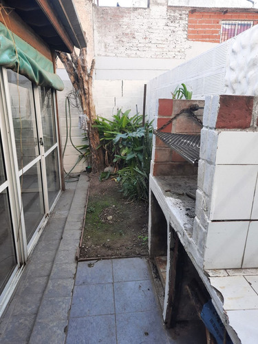 Imagen 26 de 30 de Ph 2 Amb Al Frente C/ Quincho Y Garage
