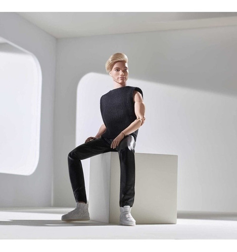 Imagem 6 de 12 de Barbie Collector Signature Ken Looks Loiro - Mattel Ms Sj