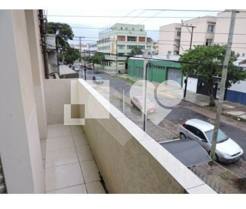 Amplo Apartamento De 3 Dormitórios Com Sacada. - 28-im418891