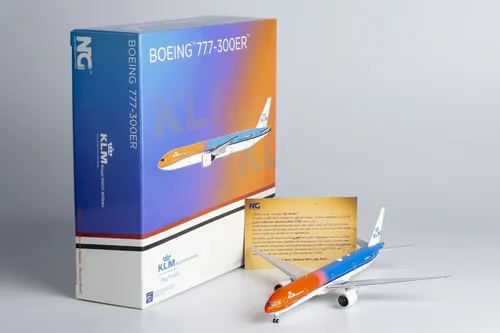 Miniatura Avião Boeing 777-300er Klm Orange Pride Ng73041