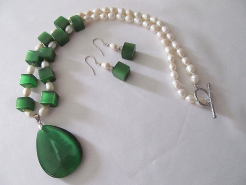 Conjunto Colar Com As Pedras E Perolas Naturais