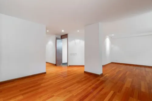 Apartamento En Arriendo En Los Rosales. Cod A17136