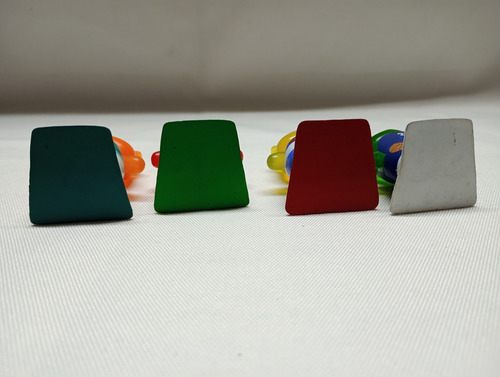 Muñeco De Plástico Panditas Plak Olimpicos De Ricolino 2022 (Usado)