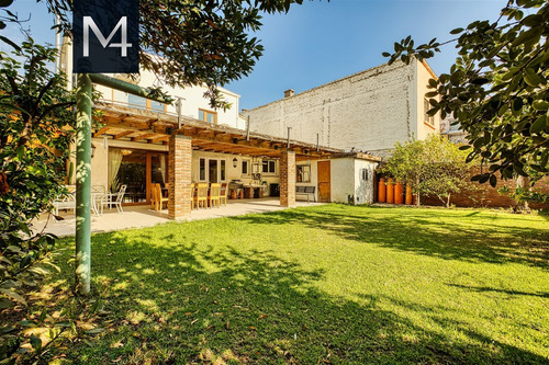 Casa En Venta De 4 Dorm. En Ñuñoa