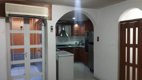 Imagen 6 de 13 de R.o En Venta Hermosa Y Cómoda Casa En Urbanización El Tamarindo, Barcelona