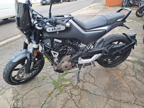 Husqvarna Svartpilen 401 Negra - 100% Financiada