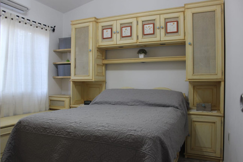 Vendo Casa Amueblada 3 Dormitorios 2 Baños, Piscina, Cochera Para Dos Autos