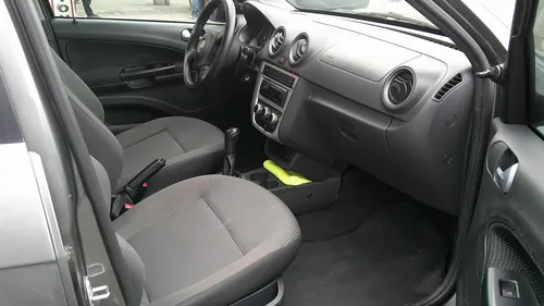 Volkswagen Gol Sedan 2013