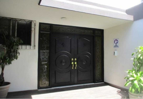 Casa En Venta En El Centro En Monterrey