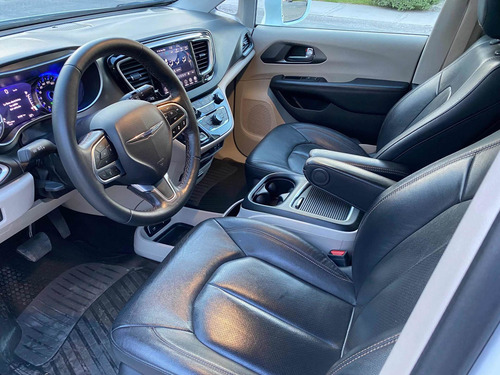 Imagen 7 de 15 de Chrysler Pacifica Limited Plus