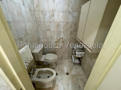 Exclusivo Apartamento Comodo Y Con Buena Distribucion En Venta En La Castellana Yf