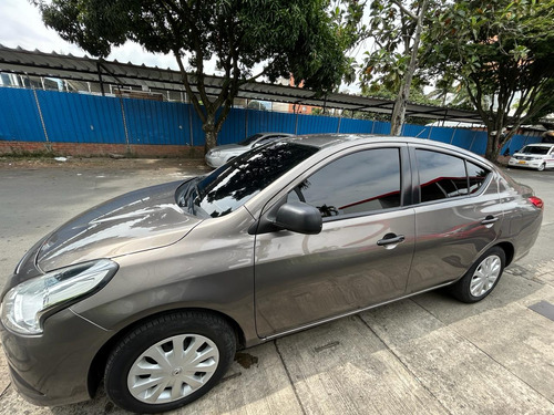 Nissan Versa 1.6 Drive