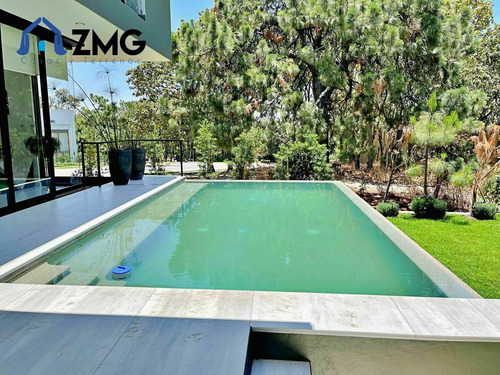 Residencia De Lujo En El Cielo Colinda Con Green Solo Exigen