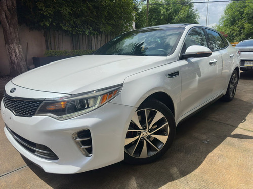 Kia Optima 2.0 L Turbo Gdi Sx At