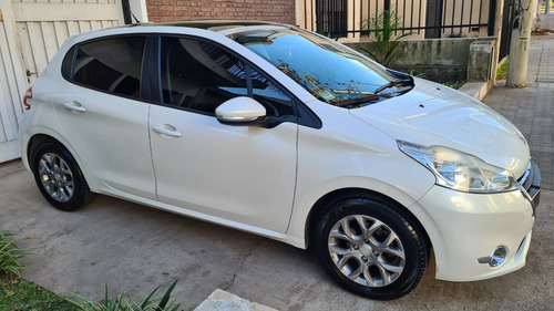 Peugeot 208 1.6 Allure