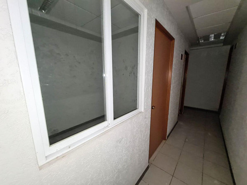 Local U Oficina En Renta Sobre Av. Itzaes | Mérida