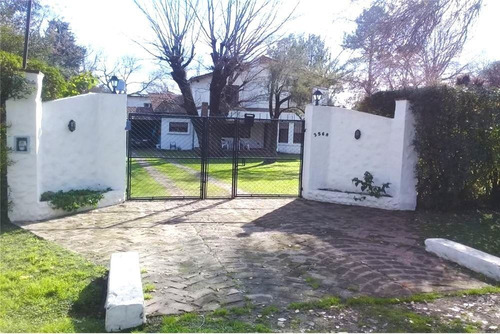Imagen 10 de 30 de Casa Quinta En Venta, 4 Amb,pileta,tortuguitas