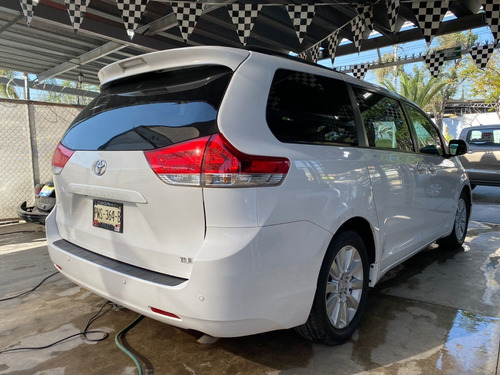 Imagen 3 de 9 de Toyota Sienna