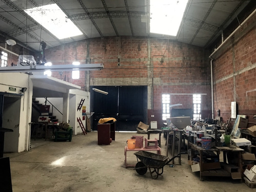 Imagen 2 de 8 de Galpón En Venta De 470 M2 Y Lote De 600 M2 En 98 Y 6