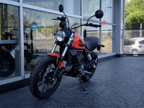 Imagen 3 de 25 de Ducati Scrambler Sixty2 - No Triumph, No Royal Enfield! Gf