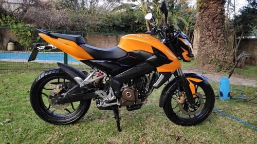 Imagen 8 de 20 de Bajaj Rouser Ns 200 2014 Excelente Estado Muchos Accesorios
