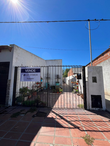 Casa En Ph-venta. Dos Dormitorios- Saladillo.