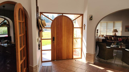 Magnifica Casa Colonial En Hermosa Parcela De Agrado