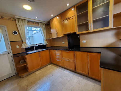 Imagen 8 de 26 de Unica Casa En Esquina Ramos Mejia - Venta
